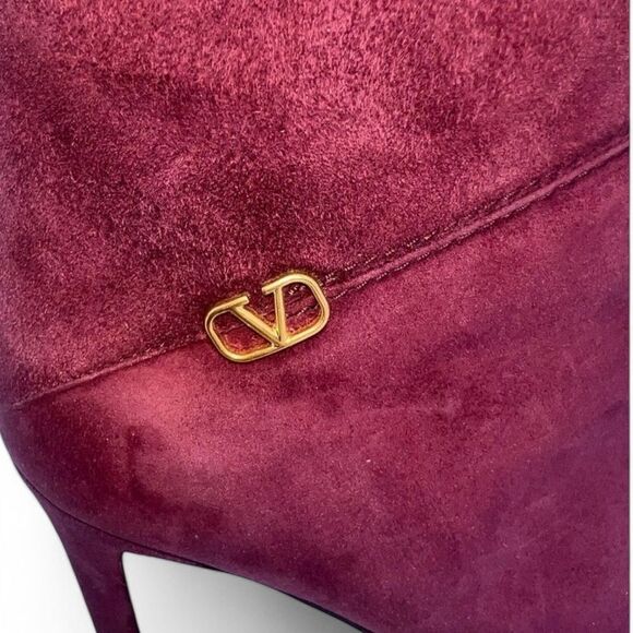 Authentic VALENTINO GARAVANI Suede Burgundy V Logo Ankle Boots Size EU37 - Picture 8 of 12